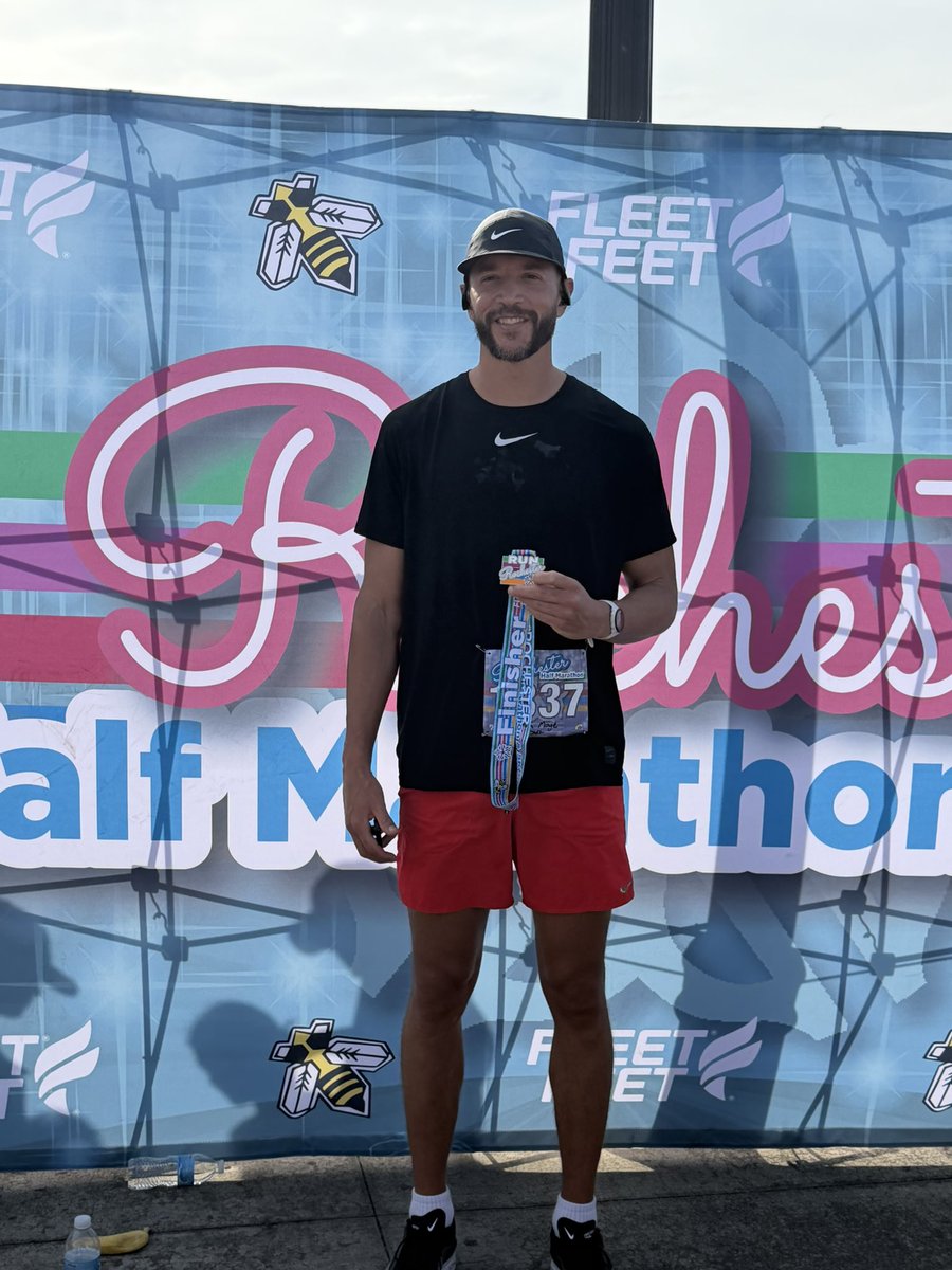 Derek moye tweet media