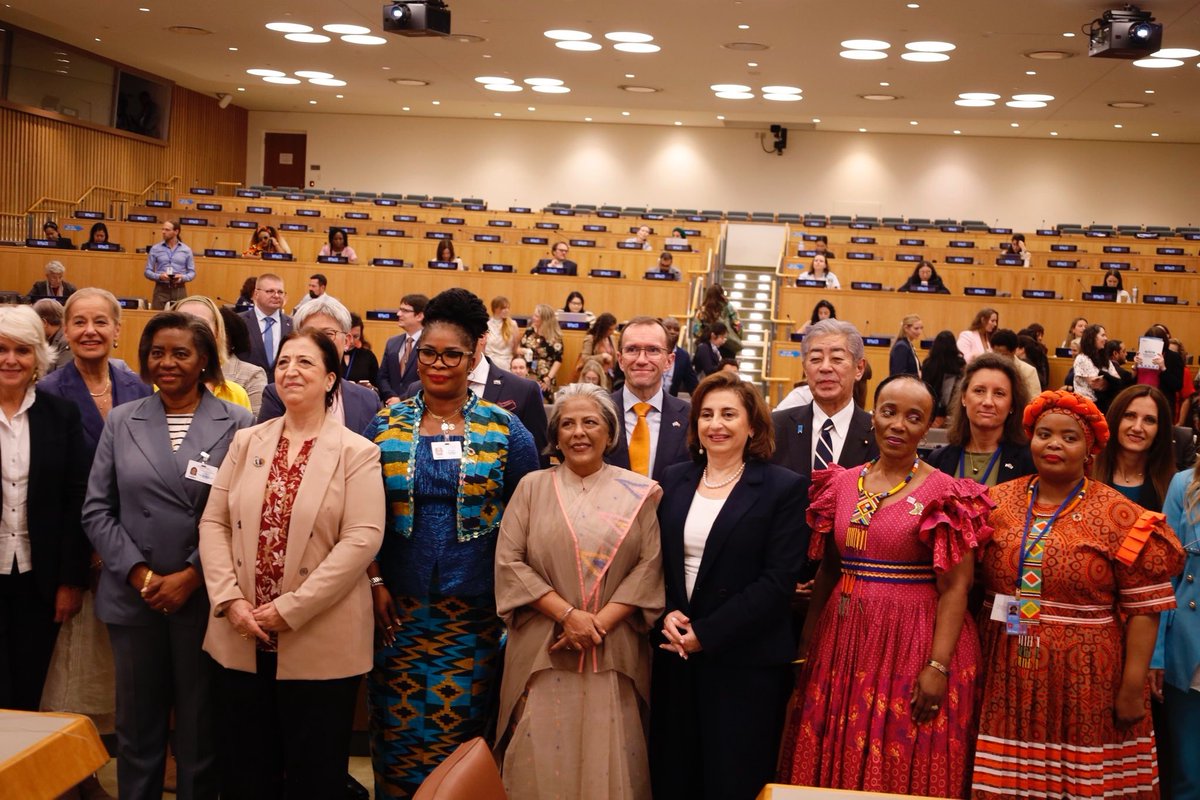 EspenBarthEide's tweet photo. Women’s participation in peace processes is essential. It is not just about counting women – it is about making women count.

At today’s #WPS meeting, I underlined that women’s leadership in diplomacy is as crucial as ever. https://t.co/pam11vHUT5