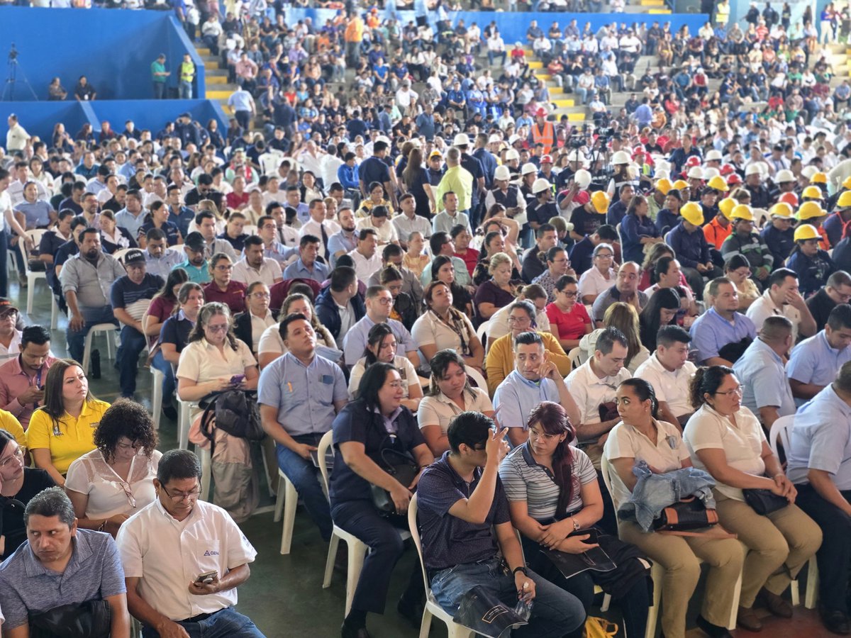 PrensaMiTrabajo's tweet photo. Masiva asistencia de los Comités de  Seguridad y Salud Ocupacional en el  "Lanzamiento del Observatorio de Accidentes Laborales: Prevención 360°. https://t.co/Vml1E2KlzY