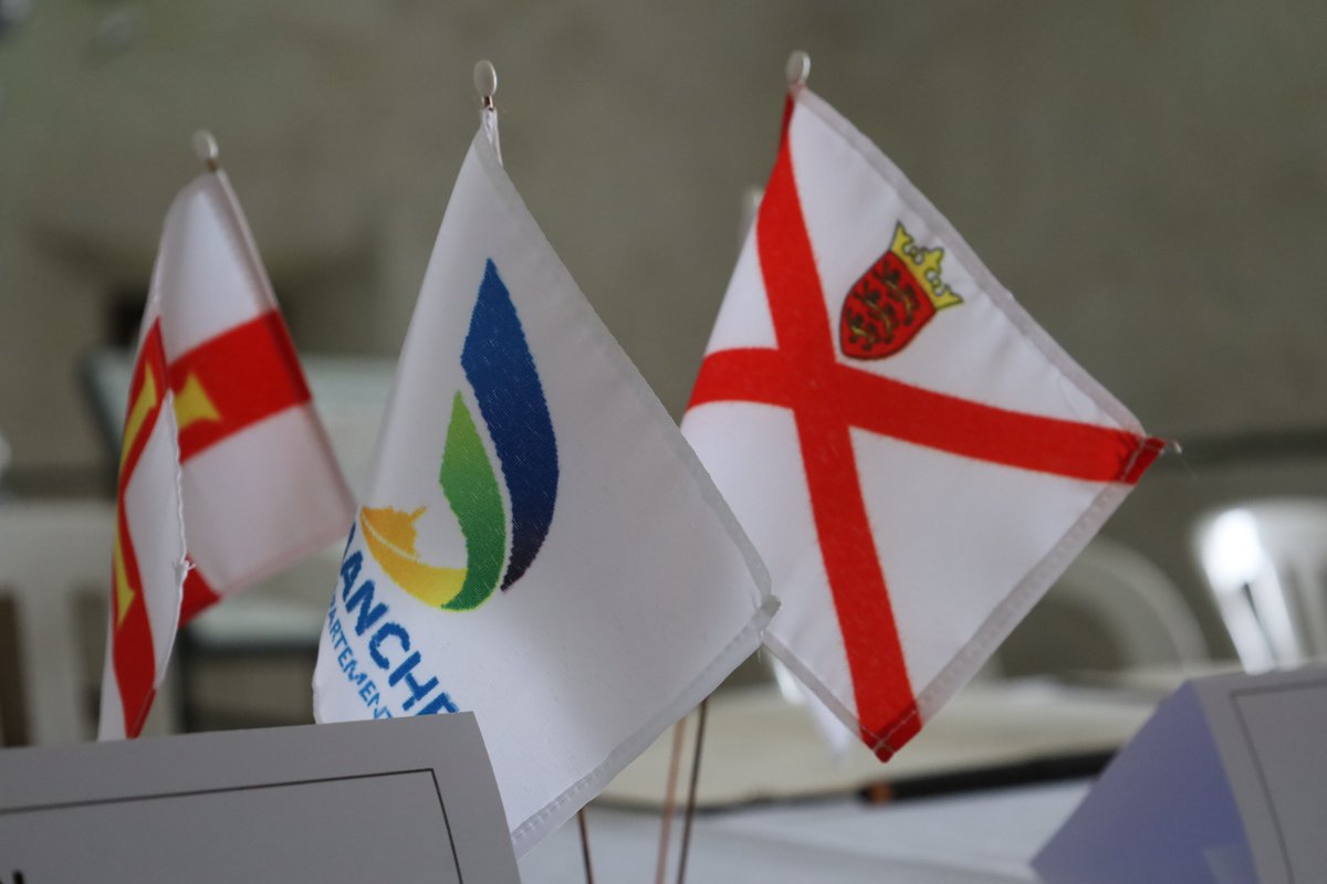 GlobalJerseyCI's tweet photo. Ministers welcomed regional leaders from the Channel Islands, Normandy &amp; La Manche today, for the 2025 Normandy Summit.

Following a productive discussion at Mont Orgueil Castle, delegates signed a three-year MoU to boost cooperation

@GovJersey | @RegionNormandie | @Bian_France https://t.co/T5xupQtbp1
