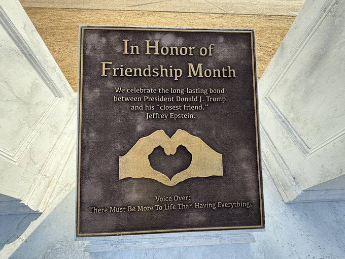 Lucie_STL's tweet image. A beautiful homage to Friendship Day. 

May all things be SHOWN TO THE PEOPLE. #EpsteinTrumpFiles