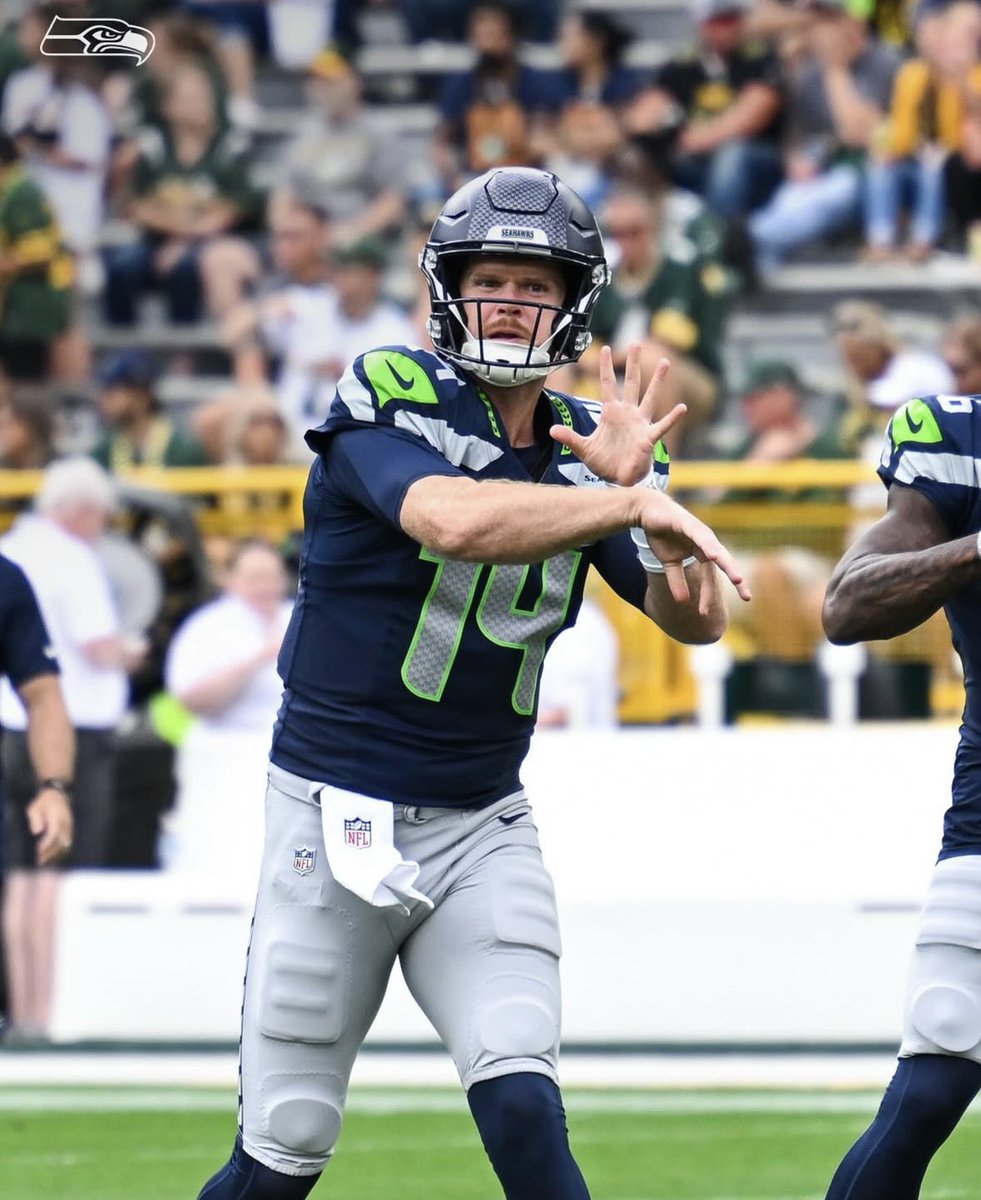 MattL0cks's tweet photo. NFL Best Bet

Sam Darnold over 215.5 Passing Yards(-115 Fanatics)

Line has moved since being posted to VIP, playable up to 225.5🫡

Cooked up with @coleycashes 

Darnold has gone over this line in 2/3 starts this season and is averaging 221 passing yards per game. Darnold went under this line in his first start this season against the 49ers and after that he went over this line in back to back games, recording 295 and 218 passing yards. 

So far this season, the Cardinals have allowed the 3rd MOST passing yards and the MOST passing attempts while allowing the 4th LEAST rushing yards per game and 10th LEAST YPC, I expect Seattle and Darnold to beat them through the air here. 

Every single QB has gone over their passing yard lines versus the Cardinals this season, with all 3/3 of them seeing 214+ passing yards. We also saw 2/3 go over this line, with Mac Jones recording 284 passing yards and Bryce Young recording 328.

📊@propsedge
Use Code: MATT for 20% off your purchase
https://t.co/oD7bKaotFC

#BettingTips #GamblingX #BettingX