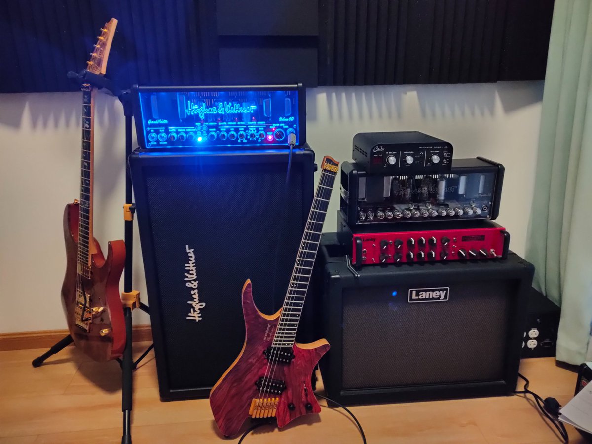 KevinHou4's tweet photo. @meeeei_Gt 😍Hughes &amp; Kettner!!
It's my favorite amp, too~ https://t.co/RD9SqBAVzK