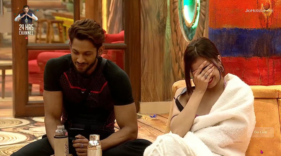 defender_tm's tweet image. The frame 🫶

#Bahana #BiggBoss19 #FarrhanaBhatt #BaseerAli