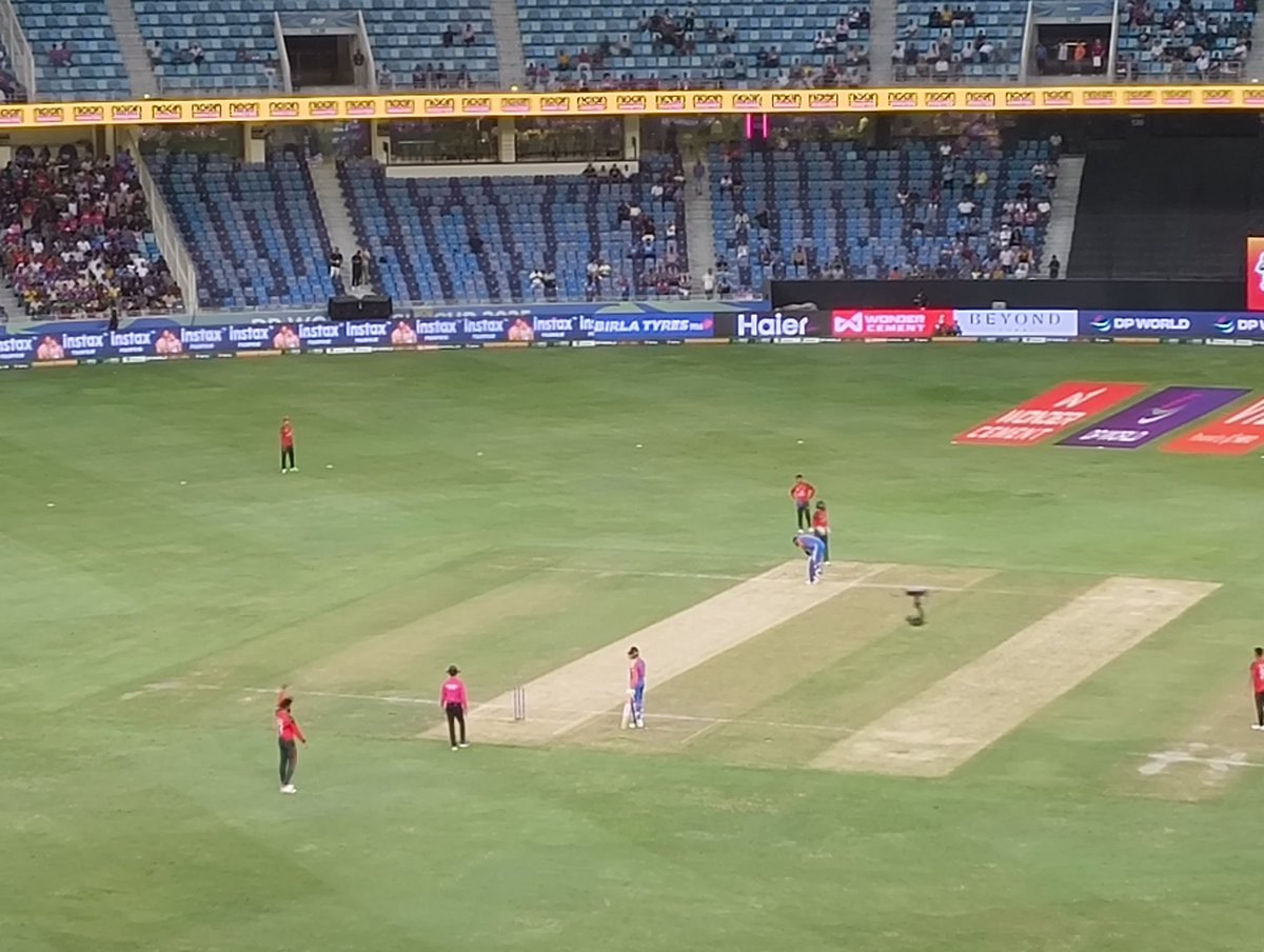 RevSportzGlobal's tweet photo. #Rishad takes his second wicket, dismissing Dube.
India are still in pole position at 83 for 2. https://t.co/URMIlFb5yq