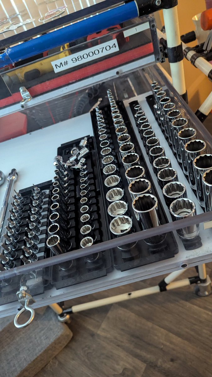 Britishbrat tweet media