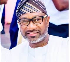 UmarSanithecat's tweet image. RESPONSE TO FEMI OTEDOLA’S SUBSIDY FRAUD CLAIM UNDER JONATHAN

Billionaire businessman Femi Otedola recently revisited Nigeria’s controversial fuel subsidy regime, asserting that corruption remains rife in the system. He made this claim while weighing in on the dispute btw the…