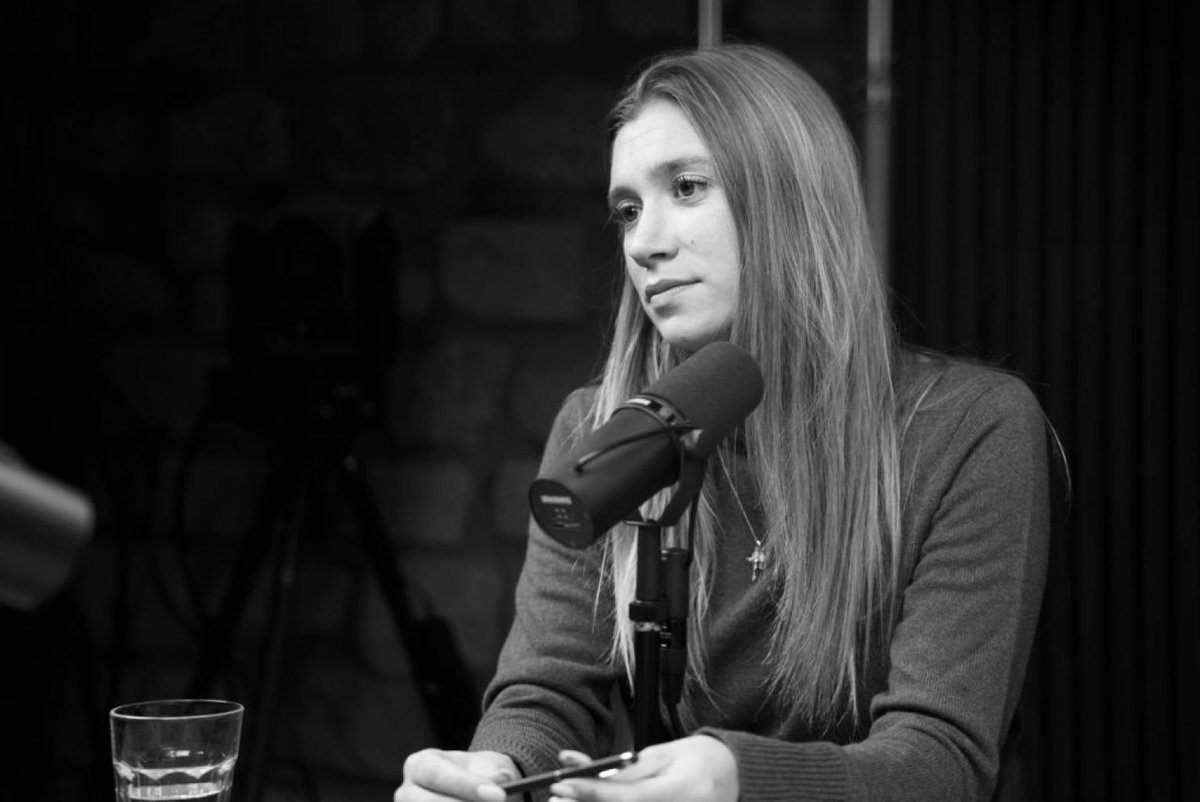 Lors de son procès, le violeur de Claire Geronimi se montre désinvolte, agressif et sans AUCUN REMORD. Directement interrogé : « Il confirme avoir de gros besoins sexuels et se masturber dix fois par jour ». Voilà le genre de désaxés sexuels que certains juges relâchent dans la