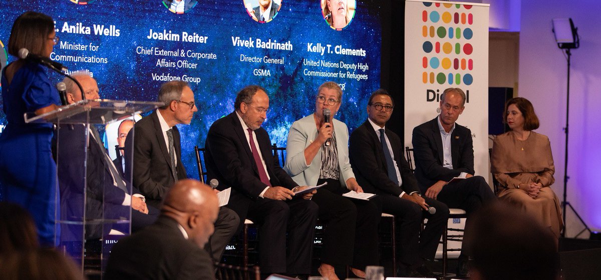 ITU's tweet image. A more inclusive digital future starts with all of us.
200+ ministers, innovators and youth leaders joined the #DigitalUNGA Anchor Event with @UNDP to turn that vision into action.
itu.int/initiatives/di…