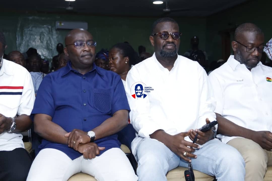 AbrefaKG's tweet image. The Indefatigable,Generational thinker,Workaholic &amp;amp; Strategic MP for Nsawam-Adoagyiri,also The Mighty Minority Chief Whip,Hon.@FAnnohDompreh joined Dr.@MBawumia- Eastern Regional Campaign Tour*

#DMB28
#FAD28
#Itisstillpossible

@GiftyBoatemaaO @NanaKAbabio
@DashelleAdu @ForVolta