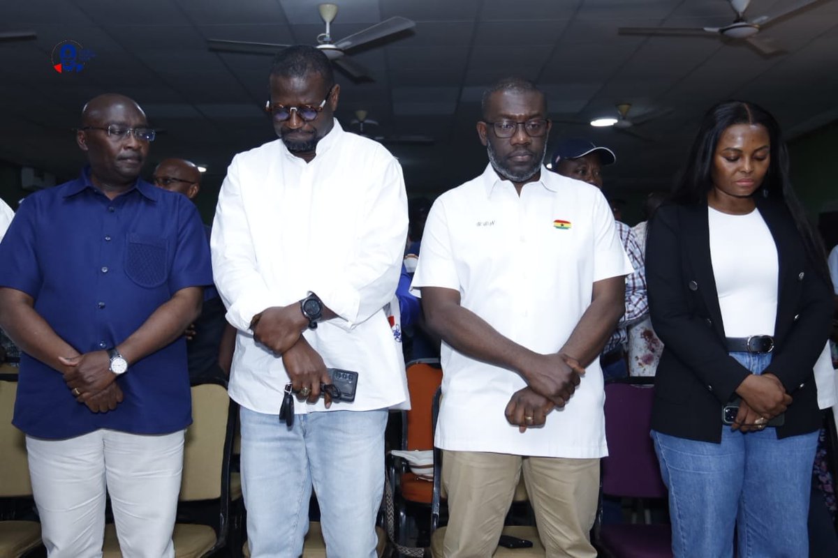 AbrefaKG's tweet image. The Indefatigable,Generational thinker,Workaholic &amp;amp; Strategic MP for Nsawam-Adoagyiri,also The Mighty Minority Chief Whip,Hon.@FAnnohDompreh joined Dr.@MBawumia- Eastern Regional Campaign Tour*

#DMB28
#FAD28
#Itisstillpossible

@GiftyBoatemaaO @NanaKAbabio
@DashelleAdu @ForVolta