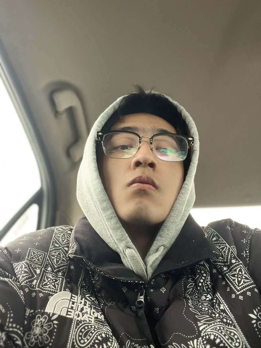 半框好看还是黑框好看