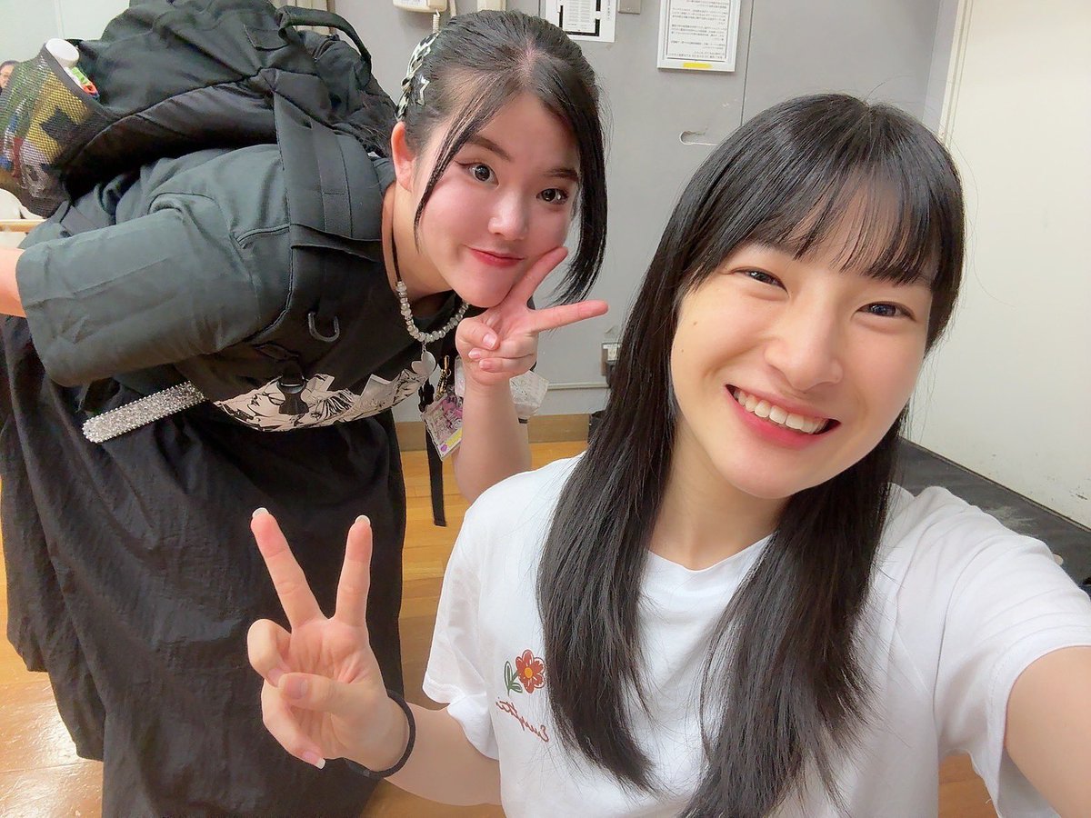 #おわサタ魍魎伝 
･佐竹さんが出演することになりました!!
･てろーーん
･安心感のある御三方と！
･愛華ちゃんとふたりで！
の4本です。笑

今日は私が演じる少女の謎がひょっこりと顔を出してきました。みんなきっと、
ひぃぇ。ってなると思います😘
10月16日-19日来てね
ticket.corich.jp/apply/398207/0…