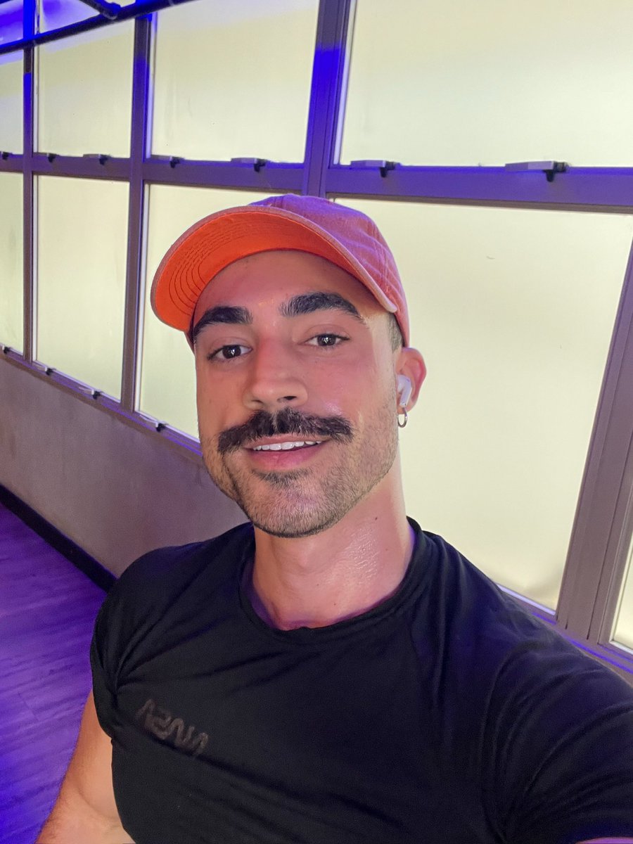 ᴠɪᴛᴏʀ𐚁 tweet media