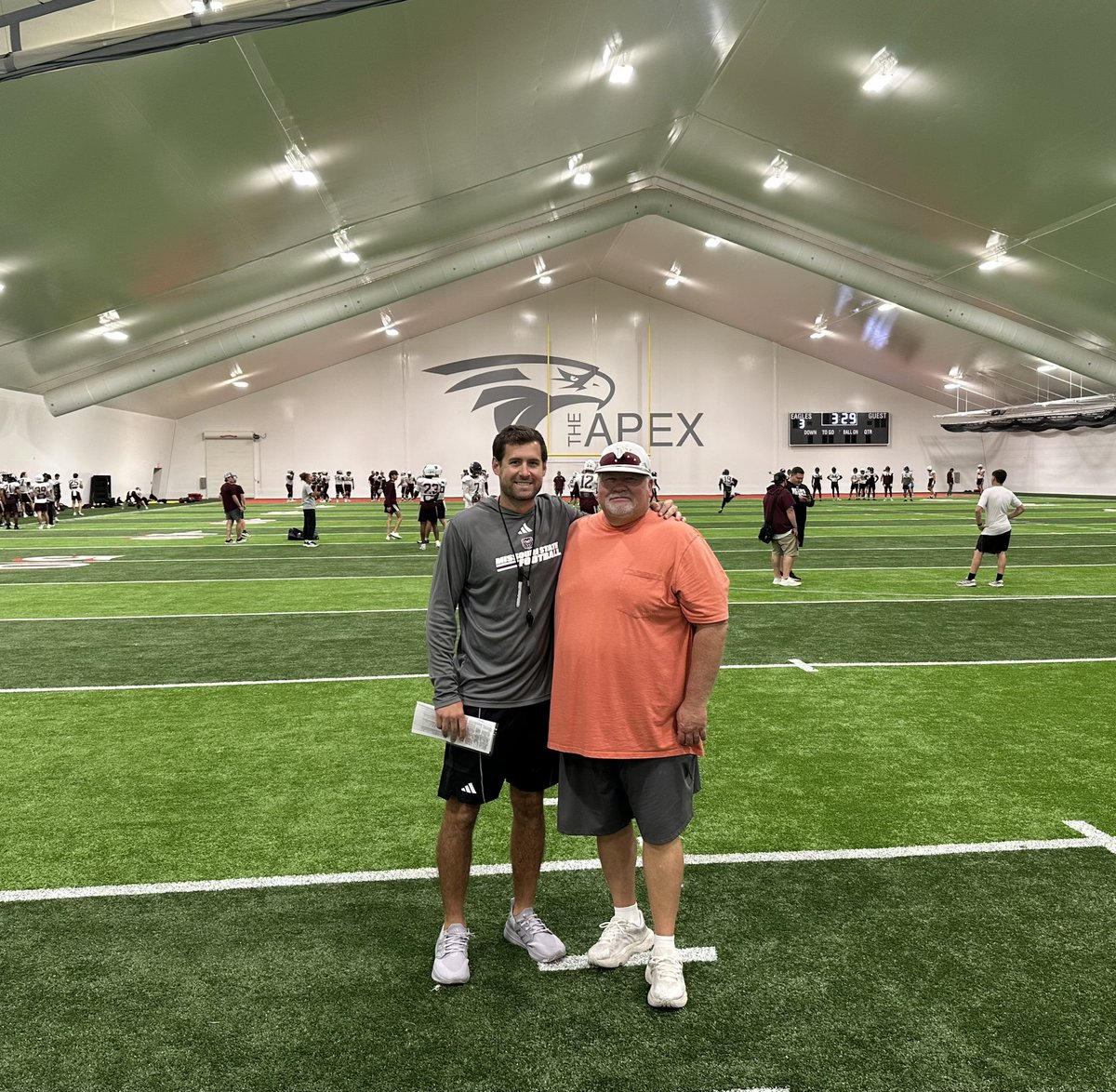 NixaFootball's tweet image. Happy to help out @MoStateFootball
@nixaathletics @MissouriState