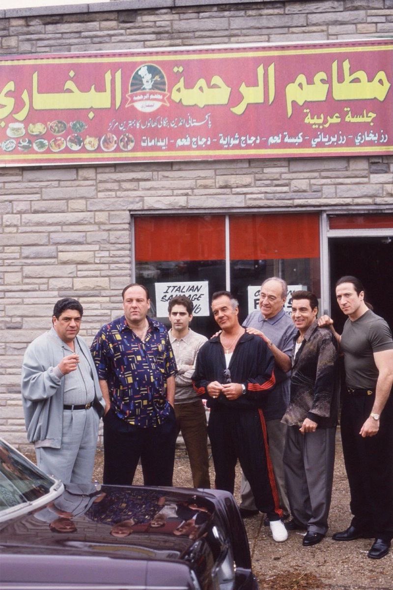 SAJ20000's tweet photo. دليلك إلى أقوى الأدوات المجانية لتحليل الأسهم واختيار الفرص الاستثمارية

في عالم الاستثمار اليوم، ما عاد المستثمر الفردي محروم من البيانات والتحليلات مثل زمان.

اليوم عندك منصات مجانية (أو شبه مجانية) تعطيك قيمة عالية، وتفتح لك نفس الأدوات اللي يستخدمها كبار المستثمرين، لكن بدون التكاليف الضخمة.

السؤال: أي أداة تناسبك؟ و��يف تستفيد منها بأقصى طاقتها؟

خلنا نرتبها لك حسب القيمة اللي تضيفها:

1. Yahoo Finance – الأساسيات في متناول يدك

•ليش مهمّة؟ لأنها تقدم لك صورة أولية لأي سهم: السعر، الأرباح، الديون، والأخبار.

•متى تستخدمها؟ لما تبغى تفحص سهم بسرعة وتشوف بياناته الأساسية بدون تعقيد.

•القيمة: أداة كلاسيكية، بس تظل خط البداية وليست النهاية.

2. Finviz – الفلترة الذكية للأسهم

•ليش مهمّة؟ تقدر تحدد معايير دقيقة: شركات بسعر منخفض، بدون ديون، بنمو أرباح قوي.

•متى تستخدمها؟ لما تبغى تصطاد أسهم نادرة وسط آلاف الشركات.

•القيمة: يعطيك Heat Map للسوق كأنه لوحة فنية، تخليك تشوف وين الفلوس تتحرك.

3. TradingView – لغة الشارتات

•ليش مهمّة؟ إذا كنت تؤمن أن “التاريخ يعيد نفسه”، فهنا تلاقي كل أدوات التحليل الفني من RSI إلى MACD.

•متى تستخدمها؟ لما تبغى تحدد نقطة الدخول ��الخروج بدقة.

•القيمة: أكبر مجتمع عالمي يشارك أفكار، تقدر تتعلم وتناقش استراتيجيات حية.

4. Seeking Alpha – عقول المحللين بين يديك

•ليش مهمّة؟ لأنك تشوف آراء مختلفة من محللين محترفين ومستثمرين متمرسين.

•متى تستخدمها؟ إذا محتار: تبيع أو تشتري؟ هنا تقرأ حجج الطرفين وتكوّن قرارك.

•القيمة: يجمع بين الأرقام والقناعات، ويعطيك بُعد إضافي غير الأرقام الباردة.

5. Macrotrends – قراءة الماضي لصناعة المستقبل

•ليش مهمّة؟ لأنها تقدم بيانات 20–30 سنة للخلف: الإيرادات، الديون، التدفقات النقدية.

•متى تستخدمها؟ إذا تبغى تعرف هل الشركة ثابتة وجذورها قوية أو مجرد “موضة عابرة”.

•القيمة: التاريخ ما يكذب، وهذا الموقع يعطيك القصة كاملة.

6. Investing. com – الرابط بين السوق والاقتصاد

•ليش مهمّة؟ لأنها ما توقف عند الأسهم، بل تدمجها مع المؤشرات العالمية، العملات، والذهب.

•متى تستخدمها؟ لما تبغى تشوف الصورة الكبيرة وتأثير قرارات الفيدرالي أو أسعار النفط على ال��وق.

•القيمة: مرجع شامل يجمع بين المايكرو (الشركات) والماكرو (الاقتصاد).

7. EDGAR (https://t.co/ooMfDL2LGv) – المصدر الأصلي بلا رتوش

•ليش مهمّة؟ لأنها تعطيك تقارير الشركات الرسمية (10-K, 10-Q, 8-K).

•متى تستخدمها؟ إذا تبغى تقرأ الحقيقة من فم الشركة نفسها، مو من محلل أو صحفي.

•القيمة: هنا ينكشف الغبار، وتشوف الأرقام العارية.

8. Koyfin – المنصة المتطورة بسعر مجاني

•ليش مهمّة؟ لأنها تدمج بيانات الأسهم، السندات، الصناديق، والمؤشرات الاقتصادية في لوحة واحدة.

•متى تستخدمها؟ إذا تبغى أداة متقدمة شبه احترافية بدون تدفع آلاف الدولارات.

•القيمة: أقرب بديل مجاني لـ Bloomberg، بواجه�� رسومية راقية.

9. Simply Wall St – الأرقام تتحول لرسومات

•ليش مهمّة؟ لأنها تبسط لك الأرقام برسوم بيانية: شجرة القيمة، مؤشرات الصحة المالية، تقييم DCF مصور.

•متى تستخدمها؟ لو الأرقام تصيبك بالملل وتبغى تشوفها بشكل بصري جذاب.

•القيمة: تخلي التحليل المالي ممتع وواضح حتى للمبتدئ.

10. Portfolio Visualizer – اختبار استراتيجيتك

•ليش مهمّة؟ لأنها تتيح لك بناء محفظ�� وتجربتها تاريخياً (Backtesting).

•متى تستخدمها؟ لما تبغى تعرف: “لو استثمرت بالطريقة الفلانية من 10 سنوات.. كم كان صرت اليوم؟”.

•القيمة: مختبر مجاني لاستراتيجياتك قبل ما تخاطر بفلوسك الحقيقية.

باختصار :

•للمبتدئ: Yahoo Finance + Finviz تكفي كبداية.

•للمتوسط: أضف TradingView + Macrotrends + Seeking Alpha.

•للمتقدم: Koyfin + Simply Wall St + Portfolio Visualizer تعطيك قيمة عالية جداً مجاناً.
