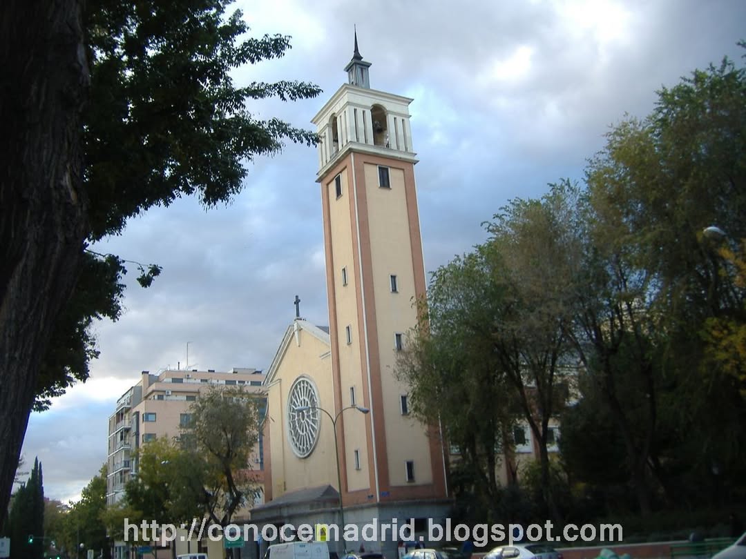 Iglesia parroquial de la Beata María Ana de Jesús.
 Fue construida entre 1945 y 1952, obra del arquitecto Joaquín Núñez Mera
Calle Guillermo de Osma, 10
#Madrid #Españ
<a href="/lomejordemadrid/">Lo MEJOR de MADRID</a>