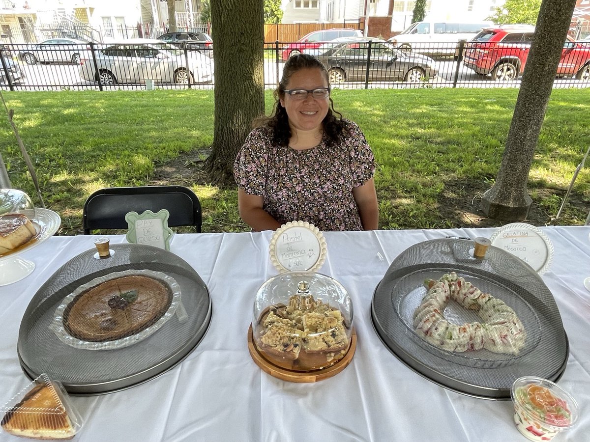 ChicagoCommons's tweet image. At #ChicagoCommons, we’re celebrating American Business Women’s Day by recognizing the incredible women in our programs — the parent entrepreneurs in our Family Hub — who are turning their ideas into opportunities for their families &amp;amp; communities. #ChicagoCommons #WomenInBusiness