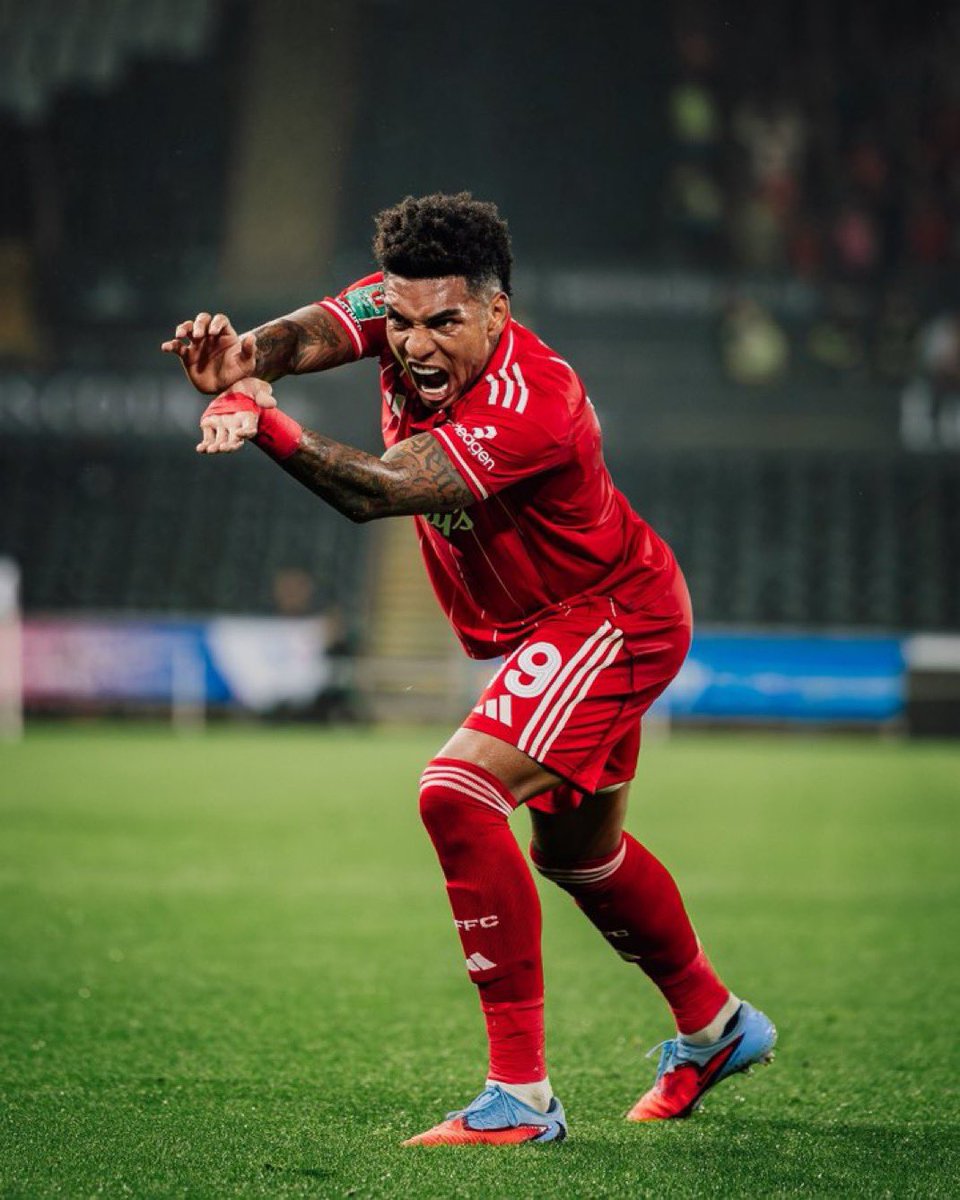 Leighton James (@jamesleightonj) on Twitter photo Scenes you love to see
#NFFC Scenes you love to see
#NFFC