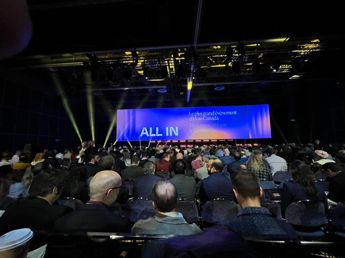 launchacademyhq's tweet image. Just two very serious faces kicking off @allincanada in Montreal 😅
Launch CEO @raywalia & alum Prakash Sundaresan of @DefangLabs look like they’re about to either reinvent AI… or need another coffee.
Great to be at #ALLIN2025 with #TeamBC🚀