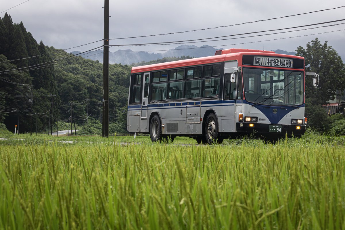 J325328330i's tweet photo. 新潟交通観光バス H94-I(寺山※除籍)
新潟200か 94　KC-LV380L改(99年式)
遂にこの時が... 晩年の下関の顔として注目されたグループ最後のキュービックが引退。5月からは実習車となり、絶望的だったキュービックの新・新潟駅乗り入れを実現してくれました。約26年の長旅、お疲れ様でした。さようなら。 https://t.co/YY21tRpuxF