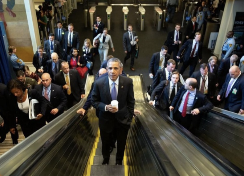 acnewsitics's tweet photo. President Obama at UN Headquarters. https://t.co/E0Lz7oB8SU