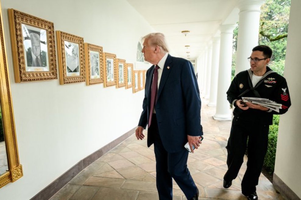POTUS Trump unveils the Presidential Wall of Fame at the White House.

Former President Joe Biden’s picture frame shows the infamous autopen.