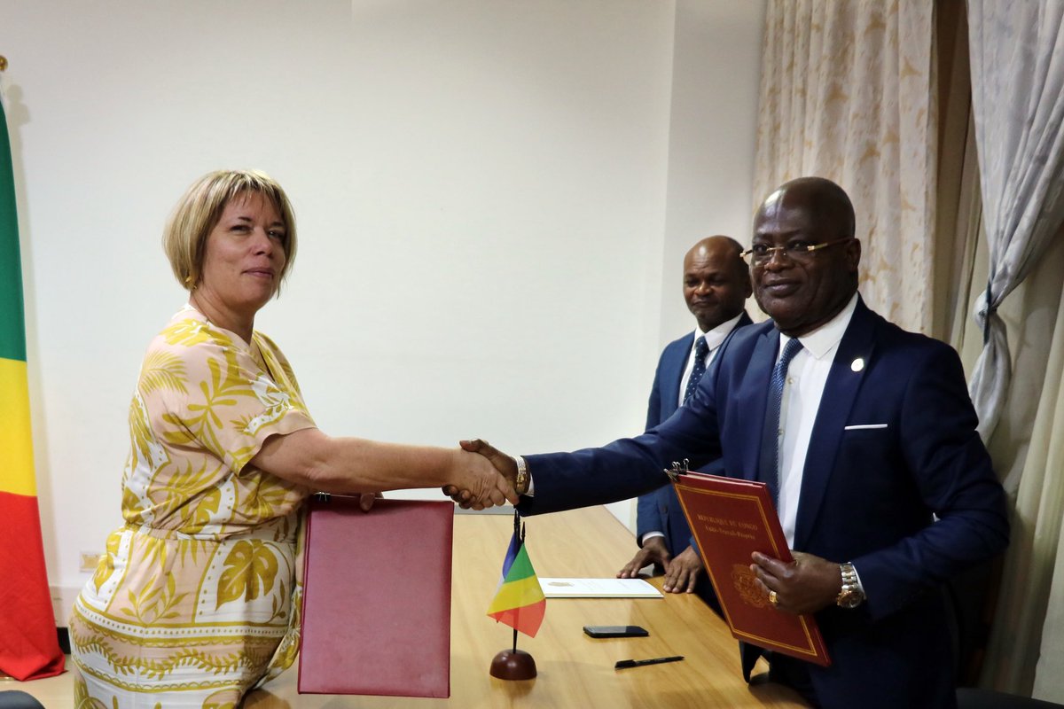DiploBrazza's tweet image. 🇨🇬🤝🇫🇷
Afin de conforter les #relations #bilatérales entre la République du Congo et la République Française et favoriser la #circulation des ressortissants #congolais et #français titulaires de #passeports #diplomatiques, l’#Accord du 25 octobre 2007 relatif à la gestion…