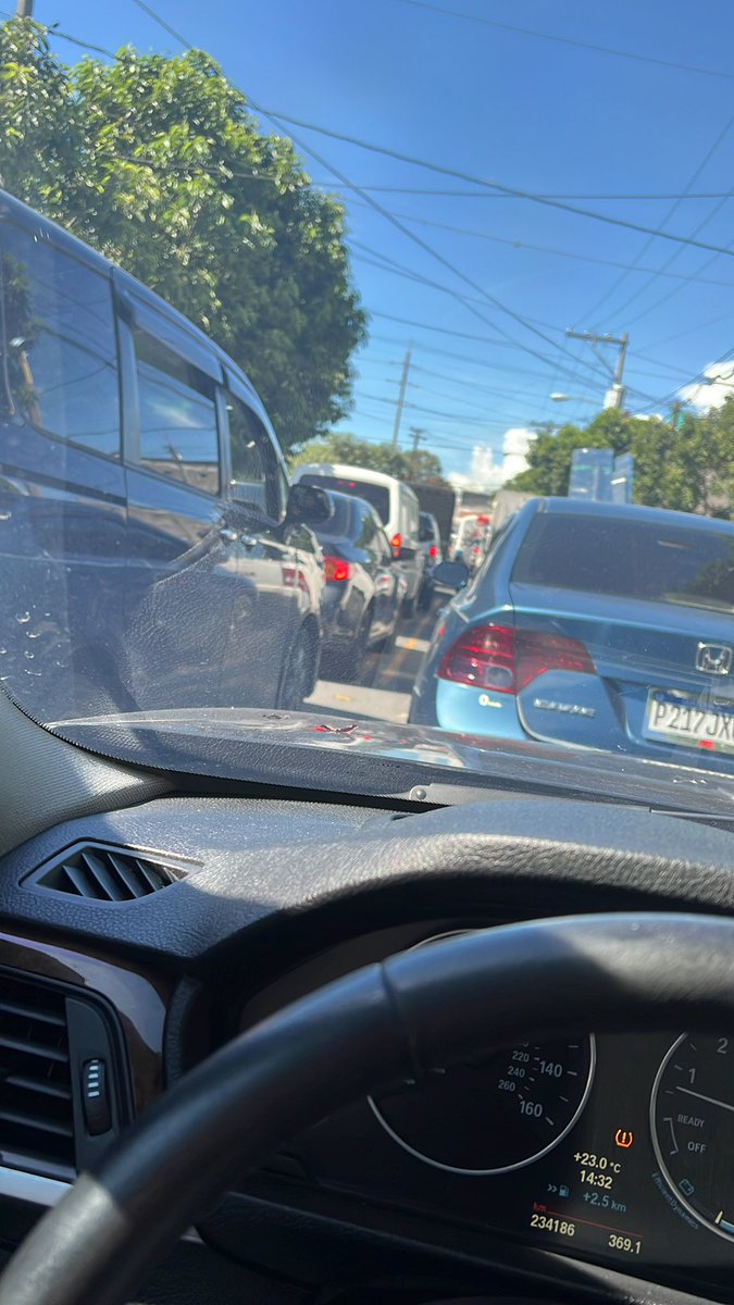 Hoy no llueve e igual hay tráfico la ptm
