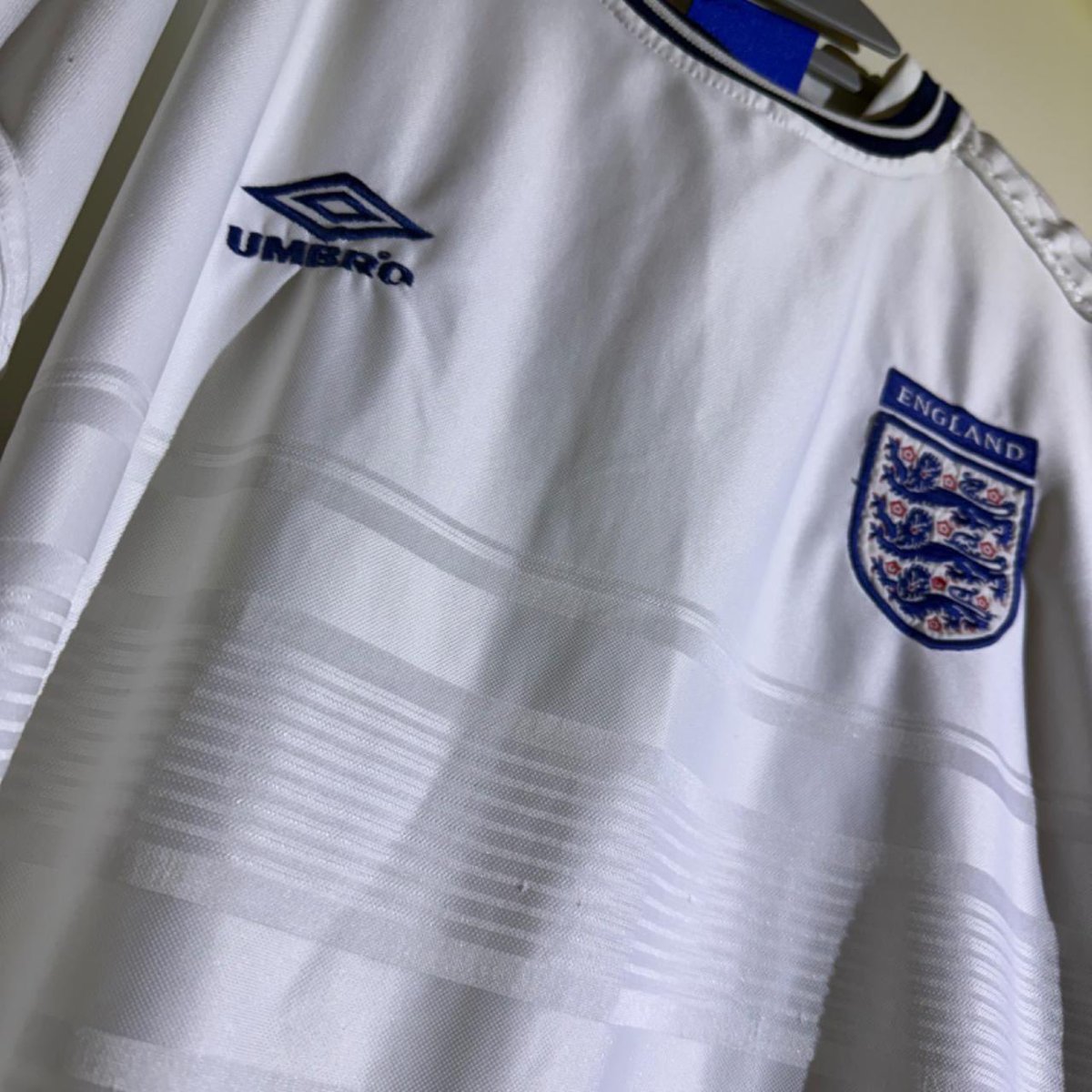 AMshirts2025's tweet photo. ORIGINAL KITS ONLY. 
Retro grails + modern bangers. 
Fast shipping 🚀
Shop the latest drops 👉 https://t.co/V5s22zcdHt

#FootballShirts #ClassicShirts #vintage #KitCommunity #NoFakes https://t.co/J25OaQM8Ww