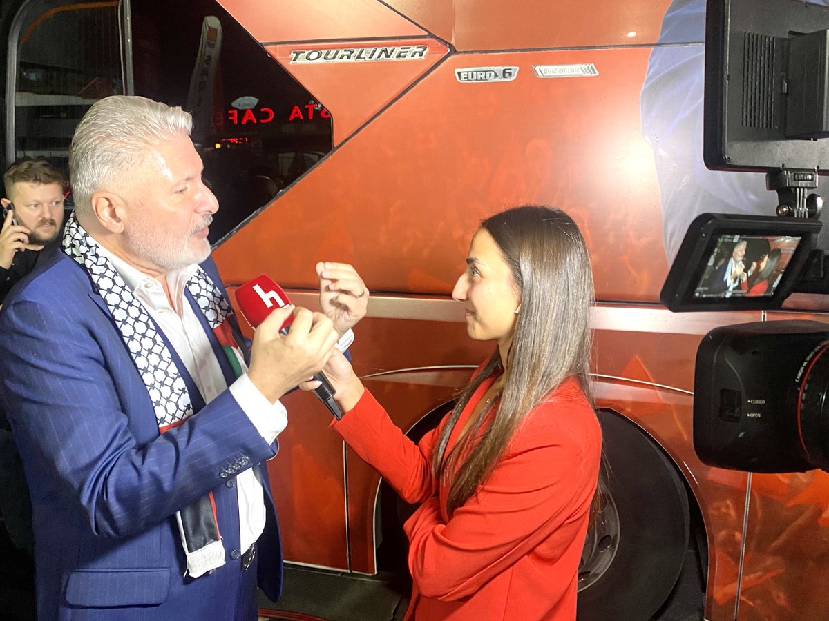 Bu akşam kalplerimiz Filistin ile birlikteydi.

Yaşanan soykırıma karşı onbinler olarak Eyüpsultan meydanını doldurduk, Genel Başkanımız Sn. <a href="/eczozgurozel/">Özgür Özel</a> ‘in liderliğinde ve  <a href="/herkesicinCHP/">CHP 🇹🇷</a> evsahipliğinde gerçekleştirdiğimiz eylemde İsrail’e karşı tepkimizi ortaya koyduk.