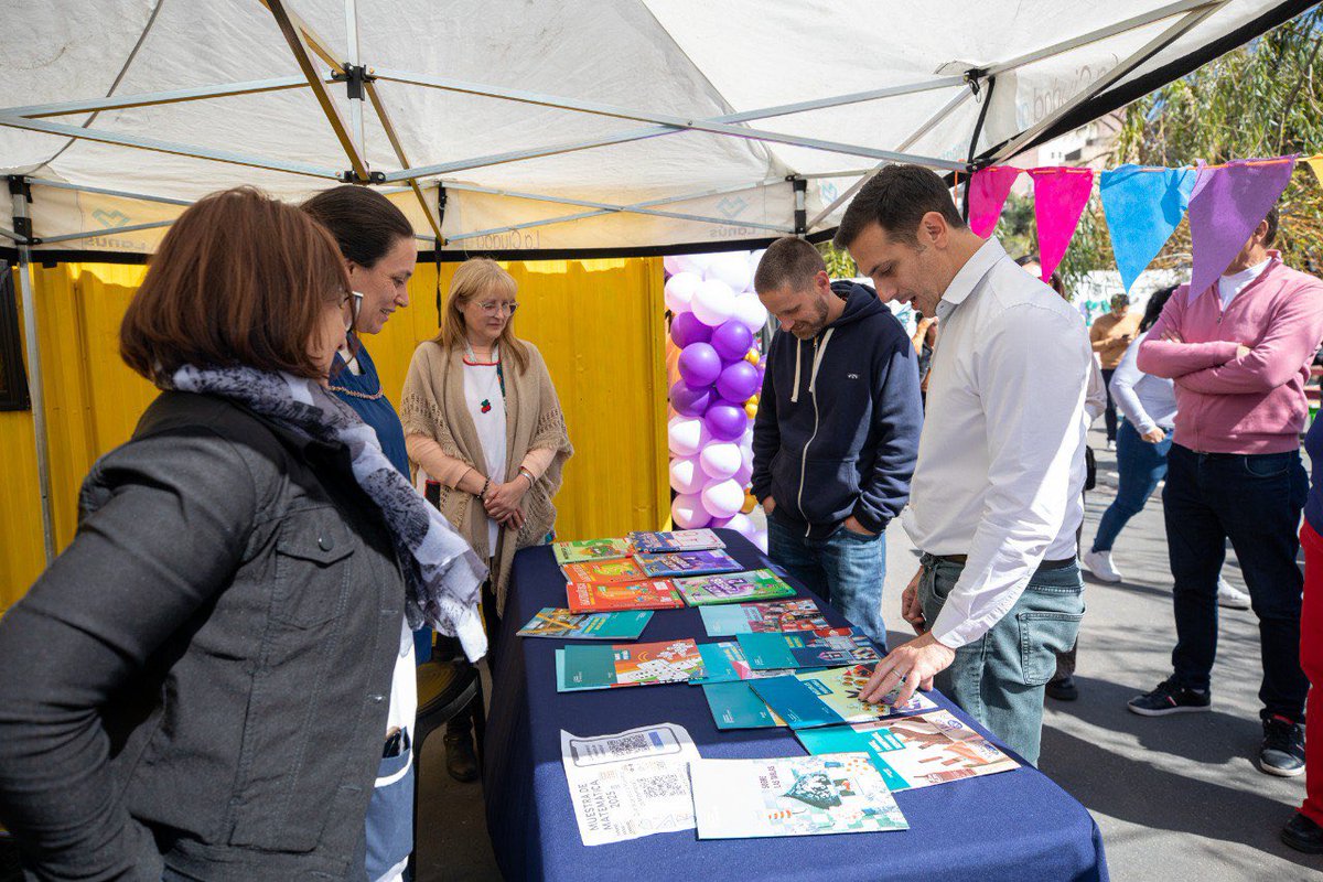 🧮📚MUESTRA ANUAL DE MATEMÁTICA📚🧮

Chicos y chicas de más de 70 escuelas de nivel primario y educación especial de nuestro distrito participaron de la Muestra Anual de Matemática en el Centro Cultural Leonardo Favio.

A través de proyectos, experimentos y actividades, las y los