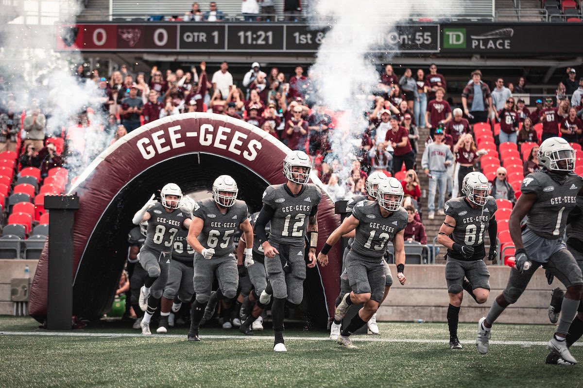 #AGTG After a great conversation with Coach Piché I am excited and grateful to announce that I have received an offer from the University of Ottawa! Thank you to everyone who got me to the place l am today.🔴⚪️