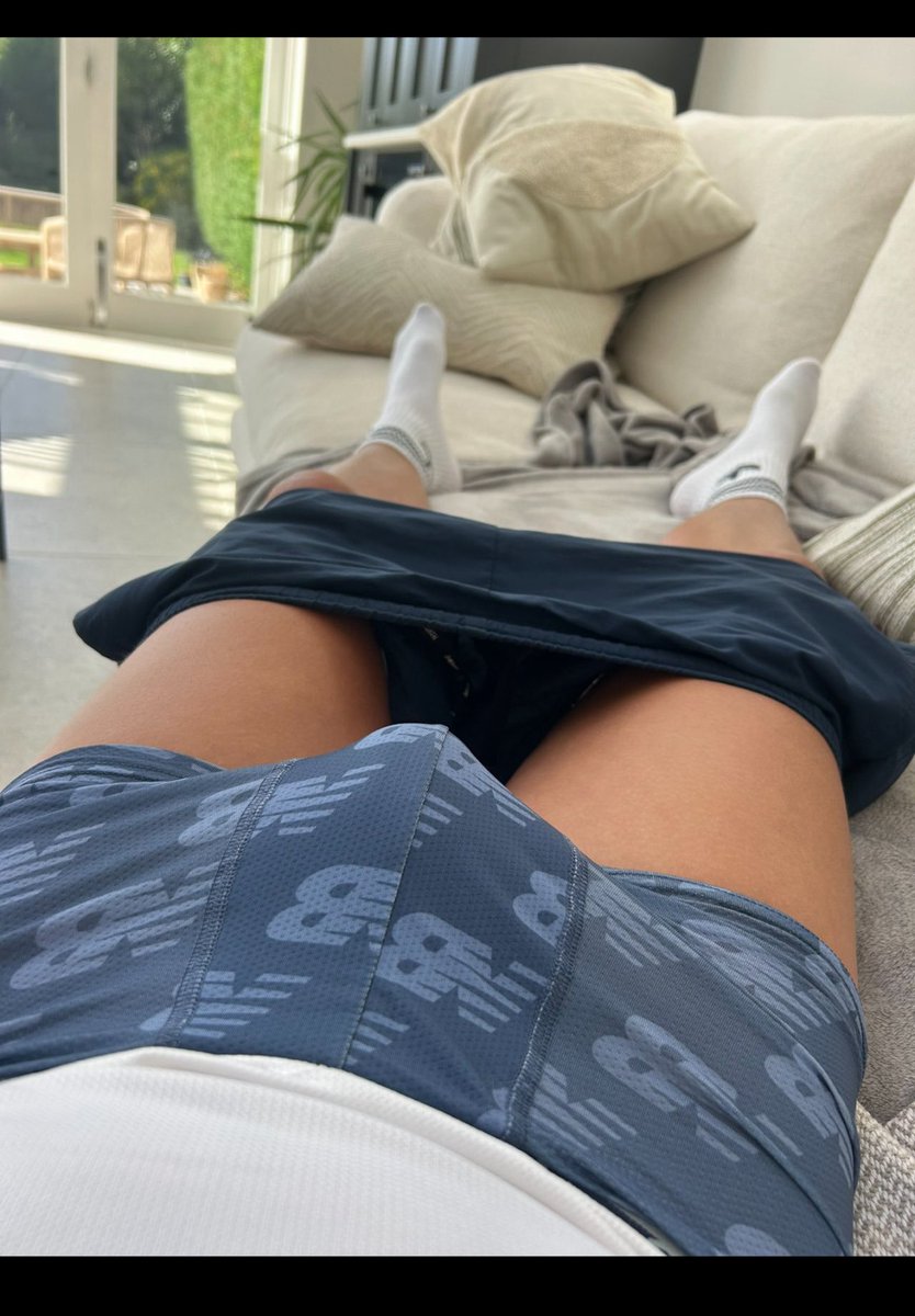 Colega de morbos 2 (@colegademorbos2) on Twitter photo ¿No os pasa que a veces os excitáis ya solo de veros en posición pre-paja? ¿No os pasa que a veces os excitáis ya solo de veros en posición pre-paja?