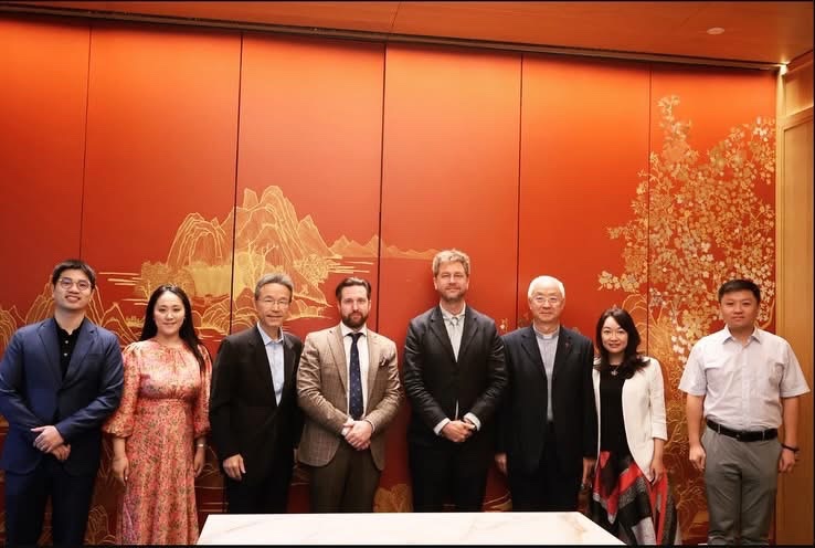 DusenburyDavid's tweet image. A privilege to join the Beijing Club for International Dialogue &amp;amp; @philippilk last week, for what is — I hope — the first of many stimulating conversations. 

#future #humanities