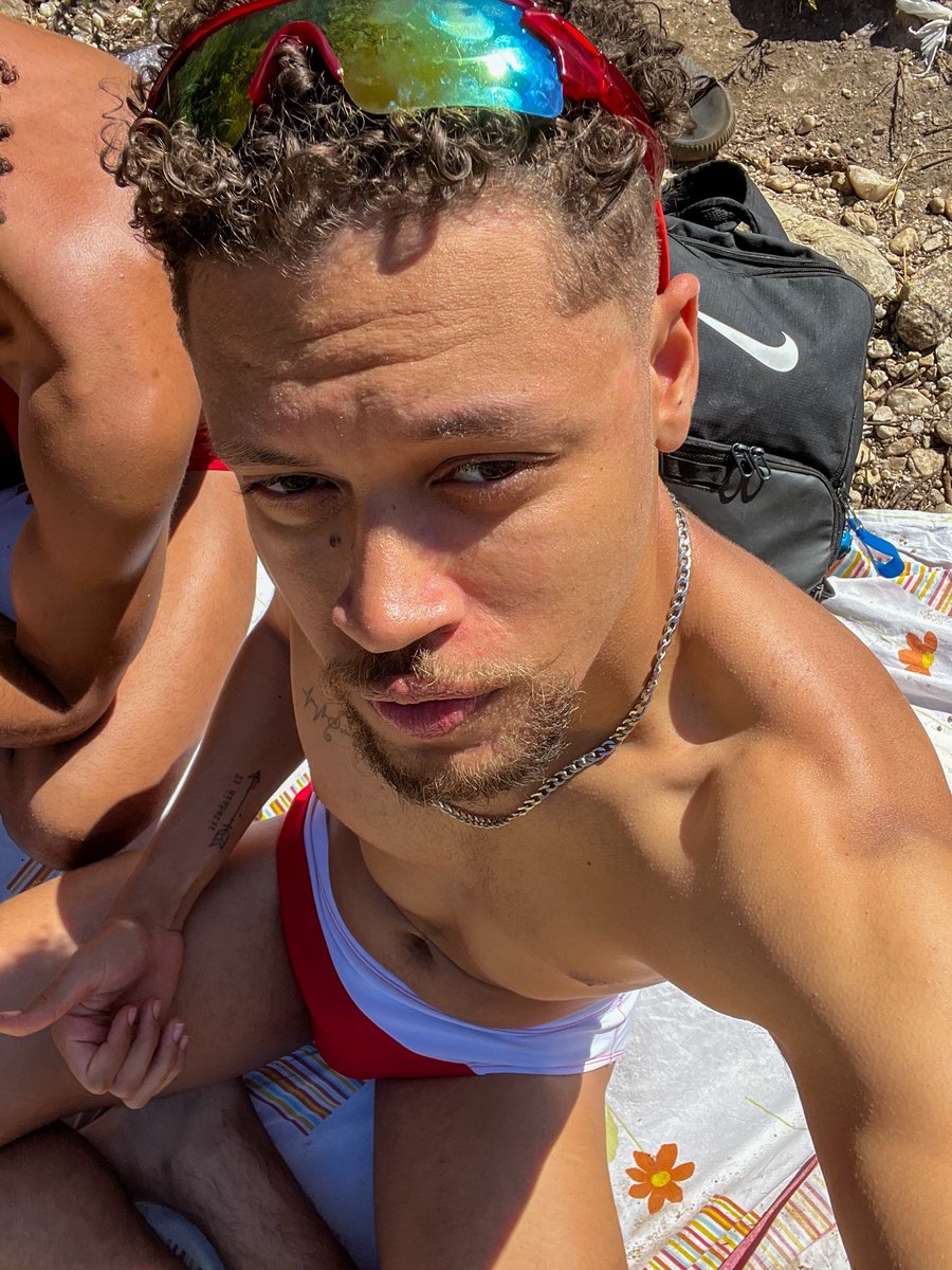 Dia de comemorar 🥳 28 aninhos do bb aqui kkkk