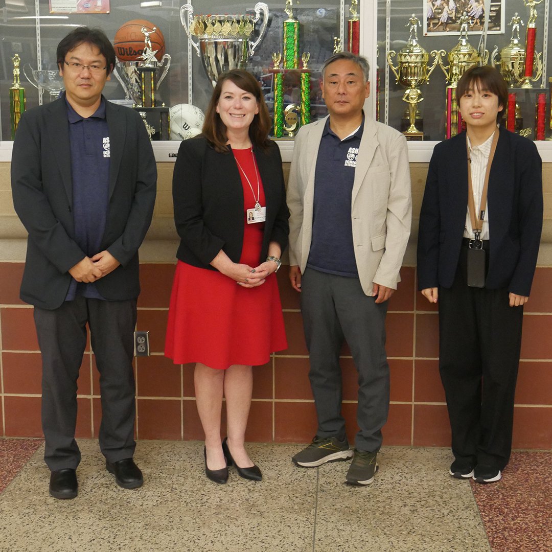 𝑺𝒊𝒔𝒕𝒆𝒓 𝑪𝒊𝒕𝒊𝒆𝒔  🇯🇵

GHS has participated in a student exchange program with Springfield’s Sister City of Ashikaga, Japan.

BCSD and GHS admin met with Ashikaga educators before providing them with a tour of GHS on Monday.