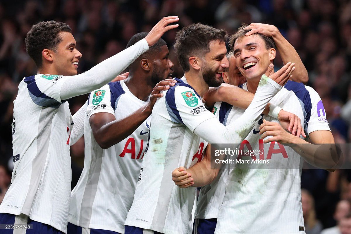 hawk🎪 tweet media