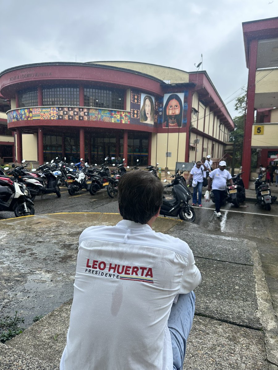 La educación es el mejor camino para la construcción de una sociedad más justa, equitativa y feliz, es la herramienta más potente para hacer de COLOMBIA UNA NUEVA HISTORIA, hoy visitamos la <a href="/UTCH_/">Universidad Tecnológica del Chocó</a> para recoger firmas y dialogar con la comunidad educativa, maravillosa experiencia