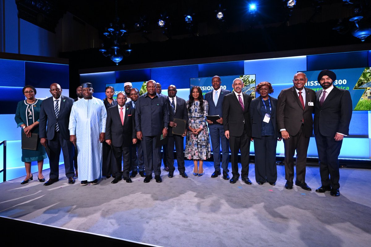 Dix-sept pays africains s'engagent sur des plans concrets pour élargir l'accès à l'électricité dans le cadre de #Mission300, un partenariat ambitieux mené par le <a href="/Groupe_AfDB/">Groupe de la Banque africaine de développement</a> et la <a href="/Banquemondiale/">Banque mondiale</a> qui vise à raccorder 300 millions d'Africains à l'électricité d'ici 2030. #UNGA80