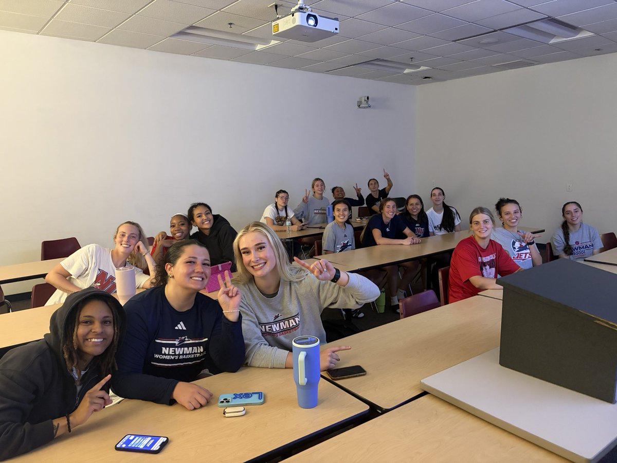 NewmanJetsWBB's tweet image. Round 👌 in our preason games goes to the “Three Stooges” for winning Jet WBB Kahoot 🧠 

#JetPower✈️