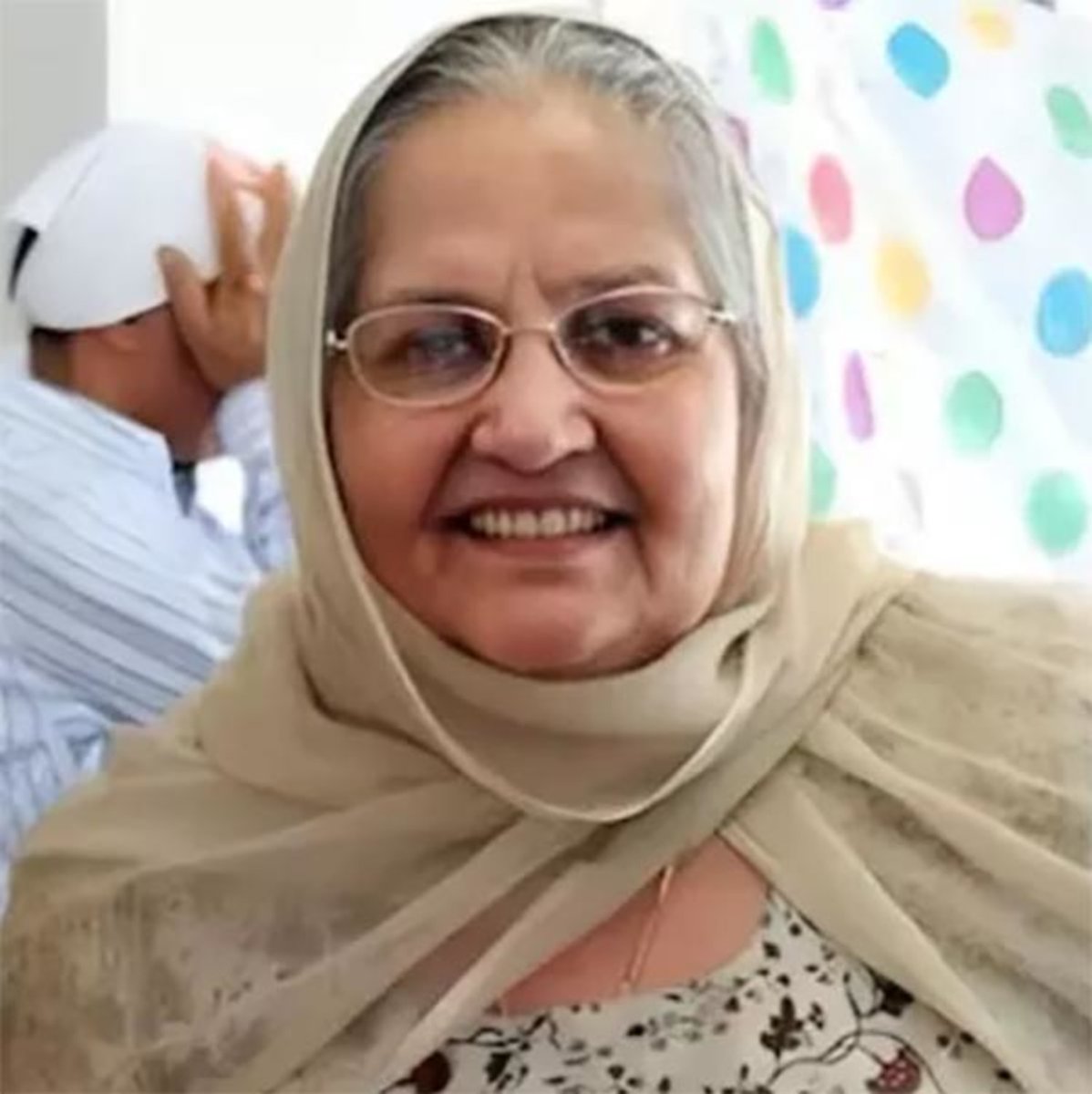 BaazNewsOrg's tweet image. Bibi Harjit Kaur has been deported back to India, Sikh Coalition shares, adding that they are &quot;sickened and angered by ICE’s additional abuse of this 73-year-old grandmother in the course of her detention and deportation.&quot;

She had been detained by ICE during a routine check-in.