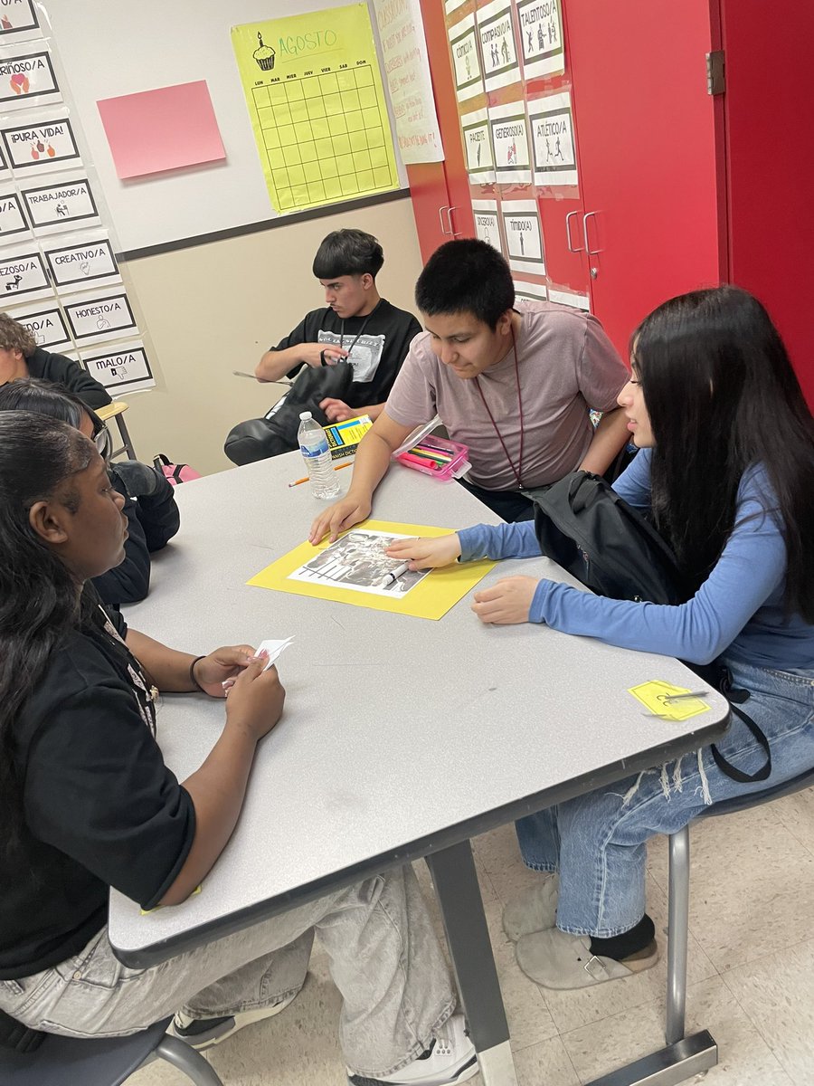 Mrs JLopez tweet media