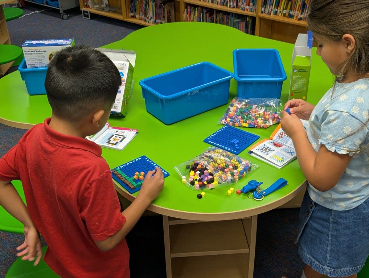 EdTech_ObeOne's tweet image. What do @Robolinkinc Drones, TubeLegos, Pixels, Tech Machines, Woodblocks, Story Tales, and @scratch all have in common? You'll find them in student hands at the @MveLibrary makerspace! The maker movement is alive and thriving here! #ClintTech #WeAreAllMakers #MakerMovement