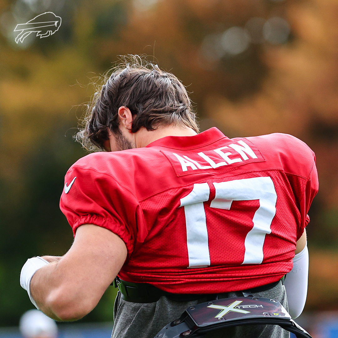 BuffaloBills's tweet image. Fall ball.

@JoshAllenQB | #BillsMafia