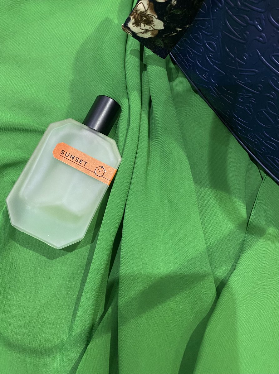 jouxsa2's tweet photo. @TimePerfumes Sunset perfume on Saudi National Day🇸🇦🧡🧡. https://t.co/GCiC1bpoAG