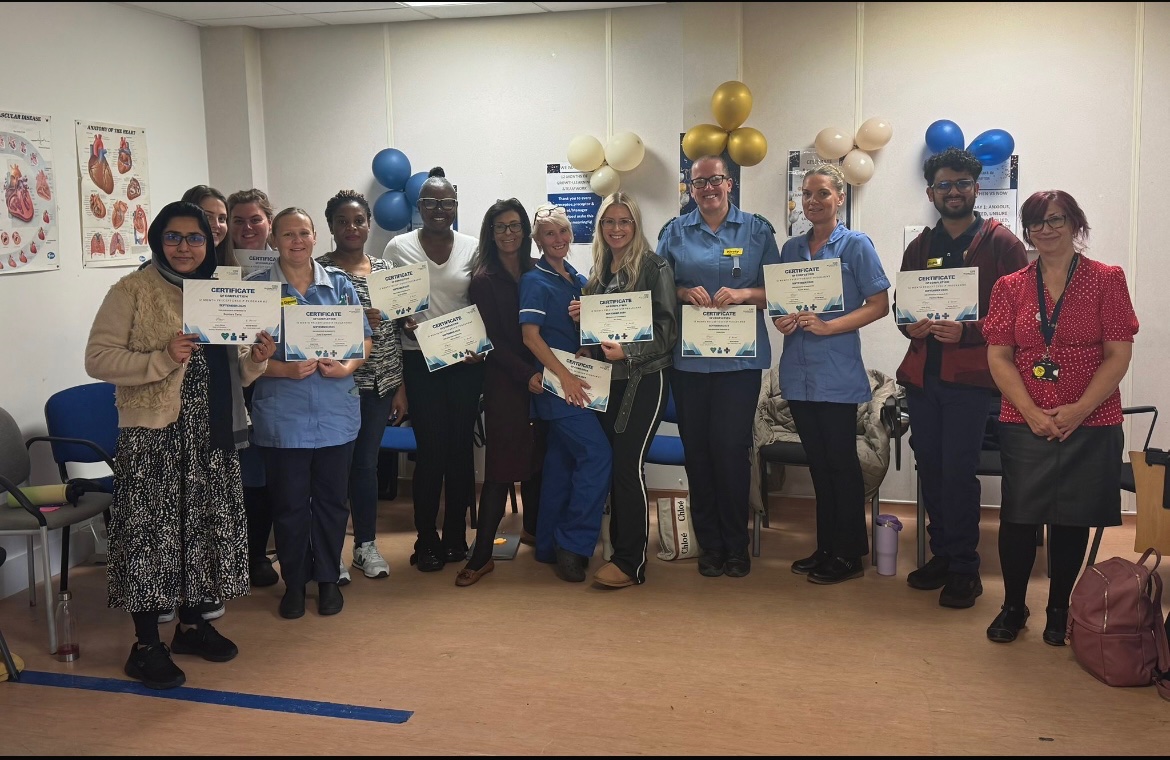DGProfDev's tweet image. 🎉✨ Today we celebrate our #Preceptorship colleagues completing 12 months! 🌟

Your growth, resilience &amp;amp; commitment to compassionate care shines through

A huge 🙏 to Sam, Rachel &amp;amp; Tash for supporting their journey 💙 

#Nursing #AHP @DudleyGroupNHS
