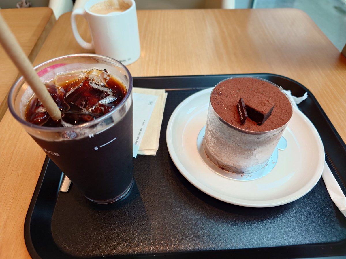 syouyuchan's tweet image. #atwosomeplace 
A twosome placeでお茶☕️
スイカ🍉ジュース飲めば良かった😢