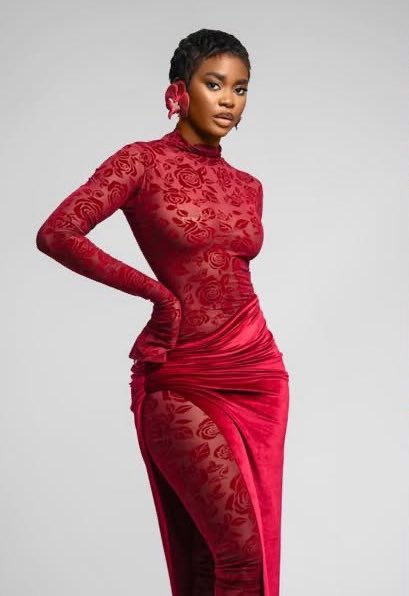 Faith cozying up to Dede?
Hnmmm suspicious.
If you ask me , I’d say he just wants to get back at Joanna #BBNaija #BBNaija10 #BBNaijaS10 #BBNaijaseason10 #bbnaijaseaon10