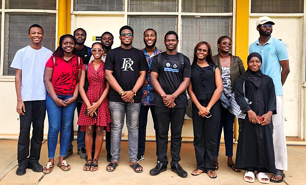 compengKNUST's tweet image. 📍Past @AcesKnust executives paid a visit to their Patron,  @hnmensah, with a citation in hand.

A thank you for his steady support through the 2024/2025 administration.